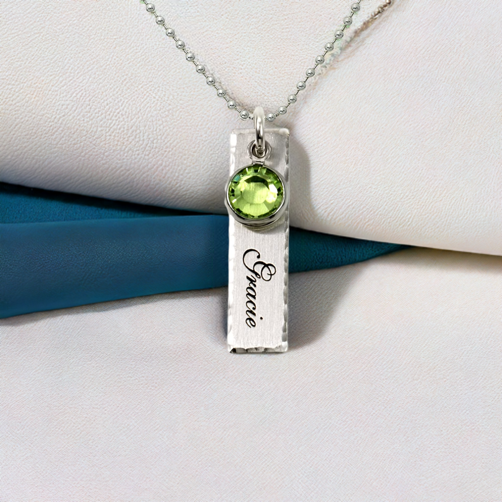 Personalized Single Edge-Hammered Charm Necklace for Women and Moms